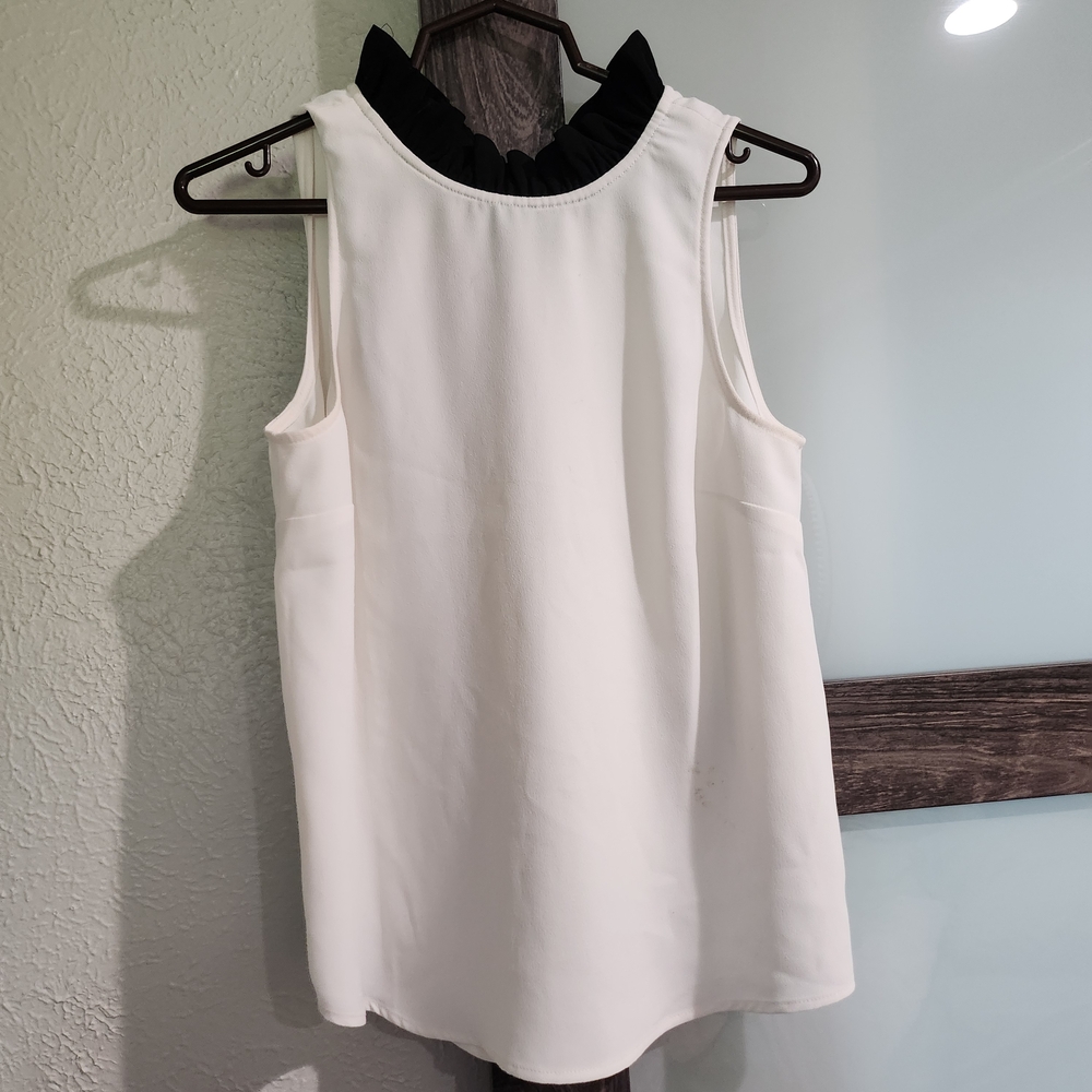 3/$15 J. Crew White Top with Black Ruffled Collar